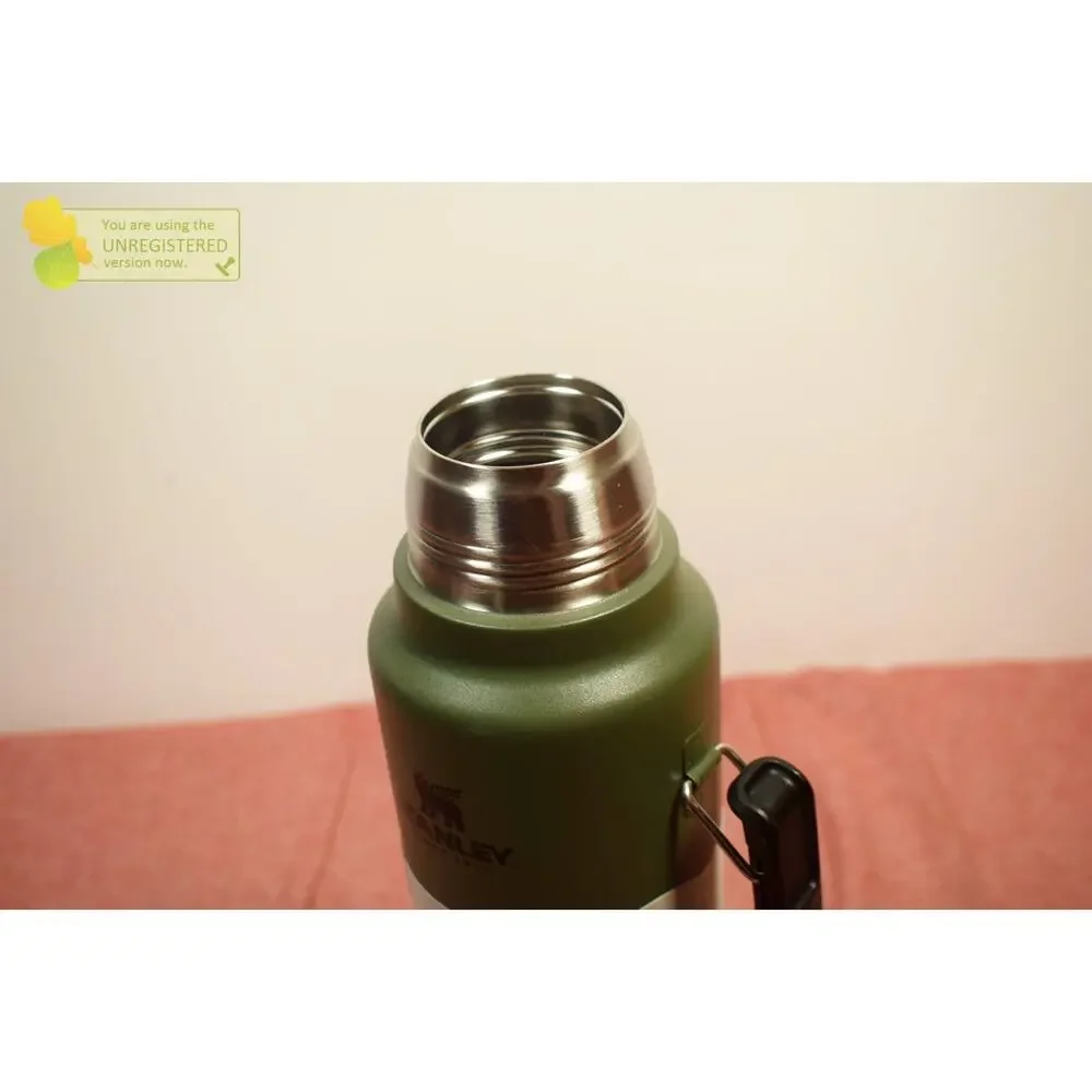 Stanley 48oz Legendary Classic Bottle Green - Picture 11 of 13